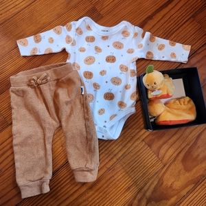 Rabbit Bear Pumpkin Outfit and Slippers 3-6 Month